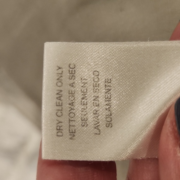 BCBGMaxAzria Gray Knee-Length Pencil Skirt Size 2! - Picture 3 of 10